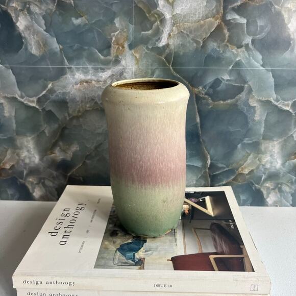 Studio Art Pottery Vase 7" Green Pink Ombre Handmade & Signed - Picture 2 of 16
